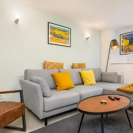 Apartment Wohnen Am Weinberg In Zentraler Lage Und Netflix